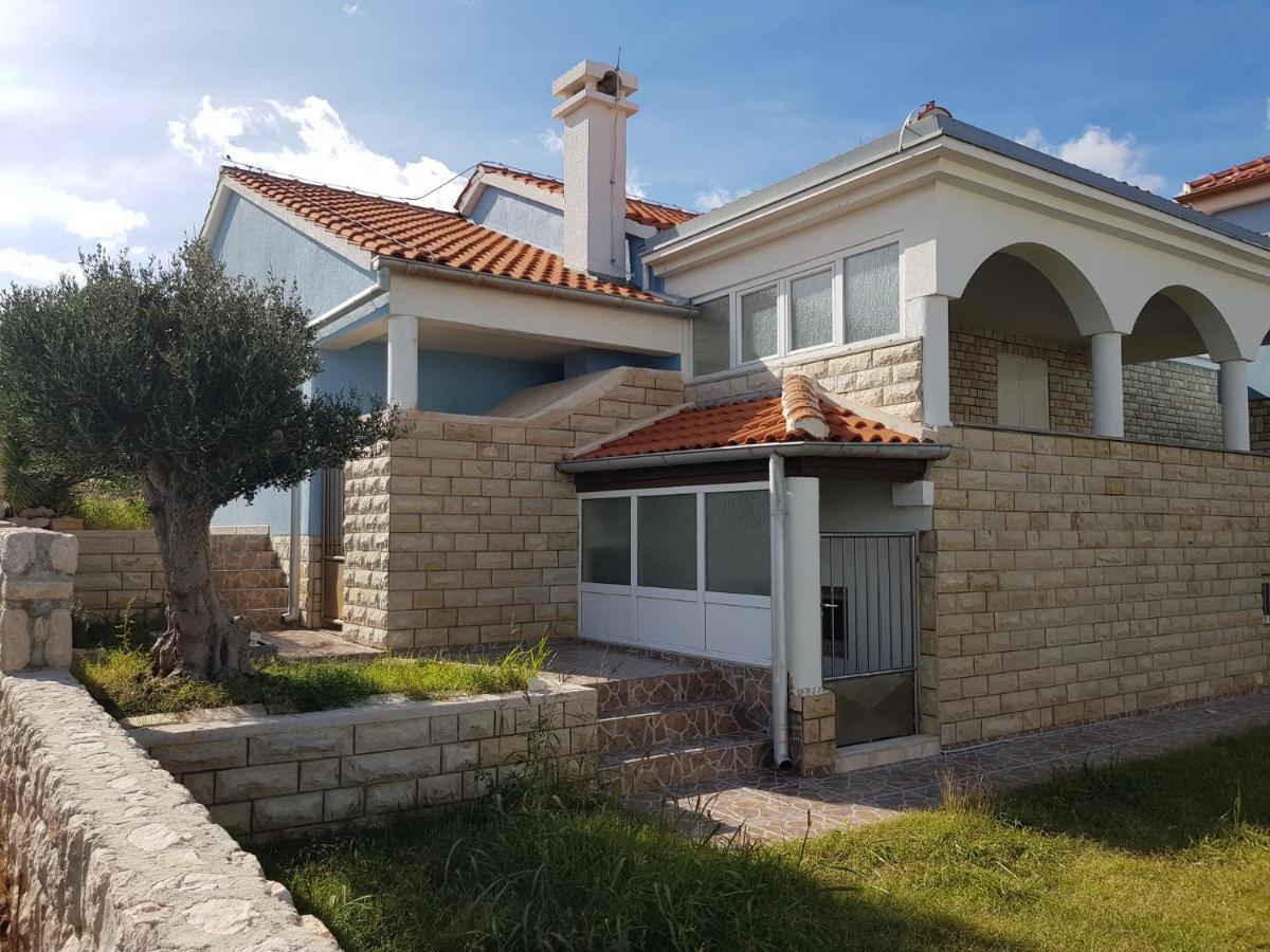 Holiday Home Ankica Ražanac Exteriör bild
